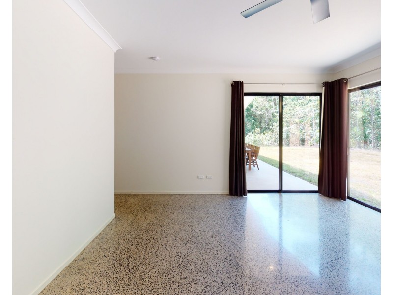 18 Megalong Close, Smithfield QLD 4878