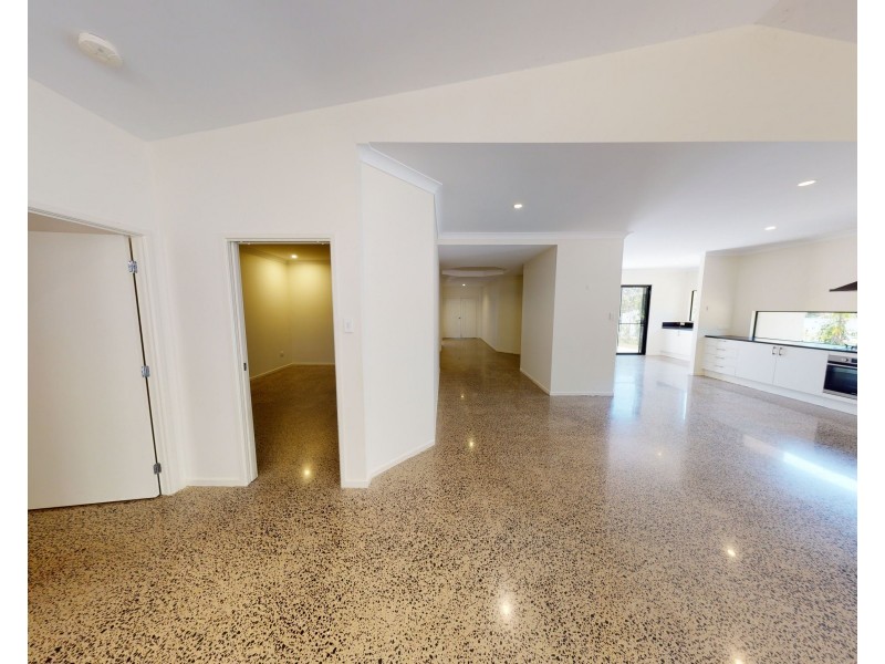 18 Megalong Close, Smithfield QLD 4878