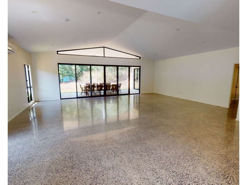 18 Megalong Close, Smithfield QLD 4878