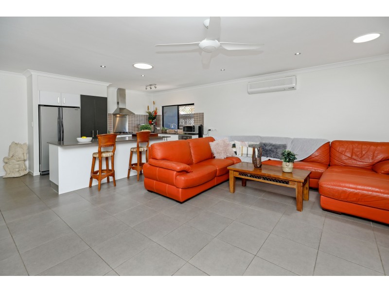 4 Savaii Close, Palm Cove QLD 4879