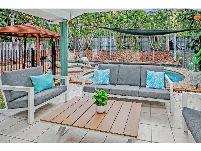 10 Helsdon Close, Clifton Beach QLD 4879