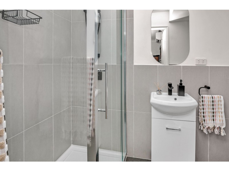 10 Helsdon Close, Clifton Beach QLD 4879