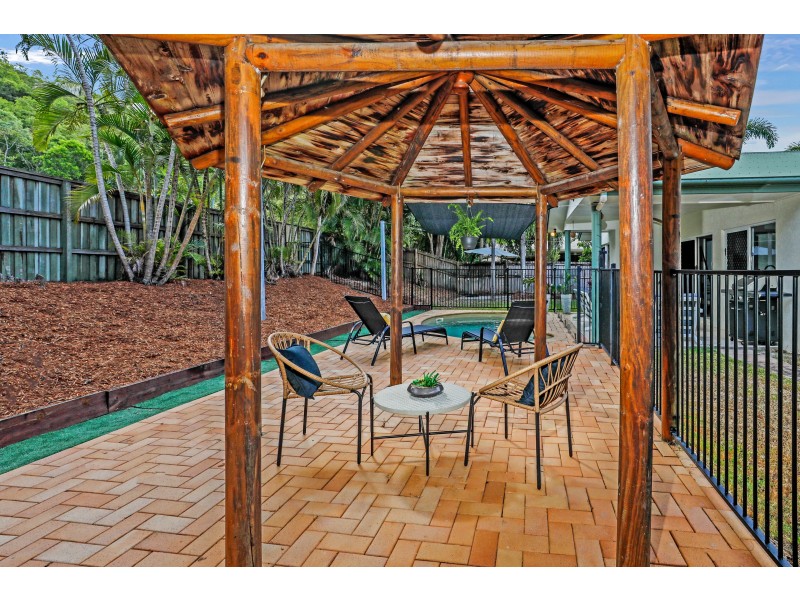 10 Helsdon Close, Clifton Beach QLD 4879
