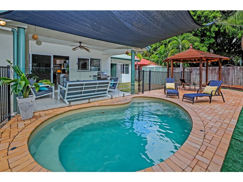 10 Helsdon Close, Clifton Beach QLD 4879