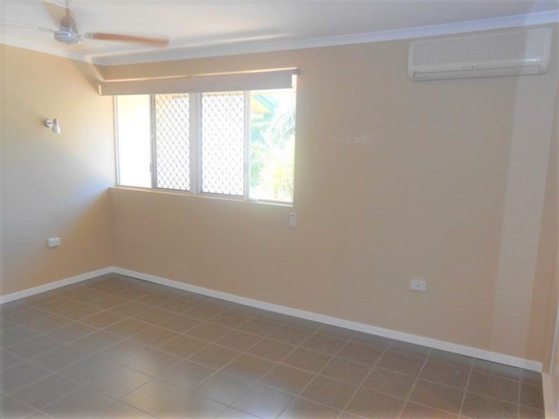 1/11-13 Pioneer Street, Manoora QLD 4870