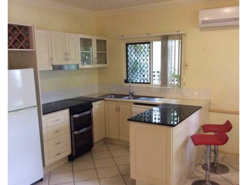 6/5 Lily Street, Cairns North QLD 4870