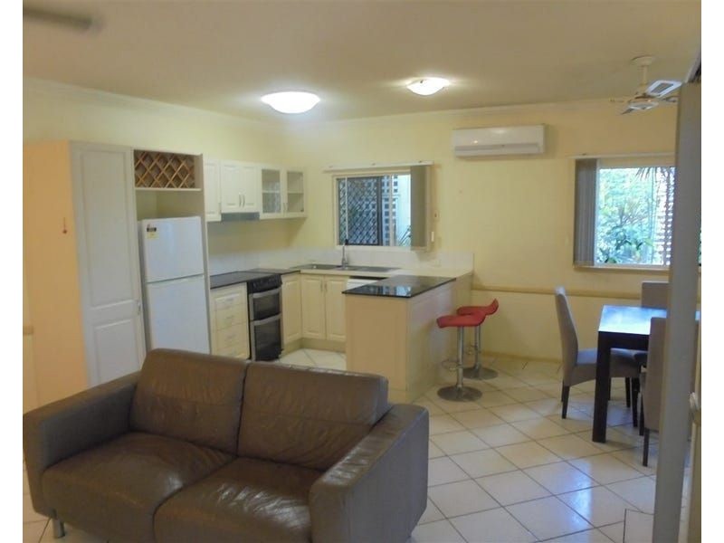 6/5 Lily Street, Cairns North QLD 4870