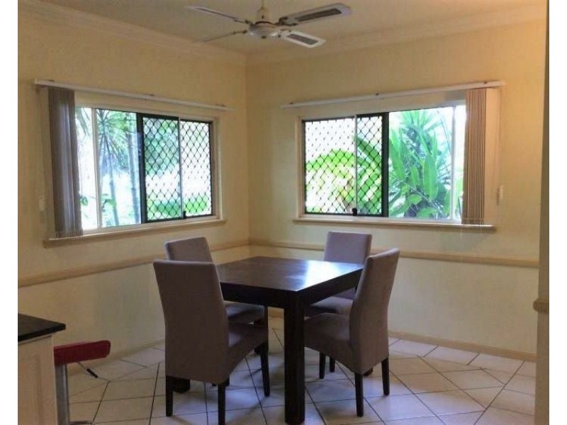 6/5 Lily Street, Cairns North QLD 4870