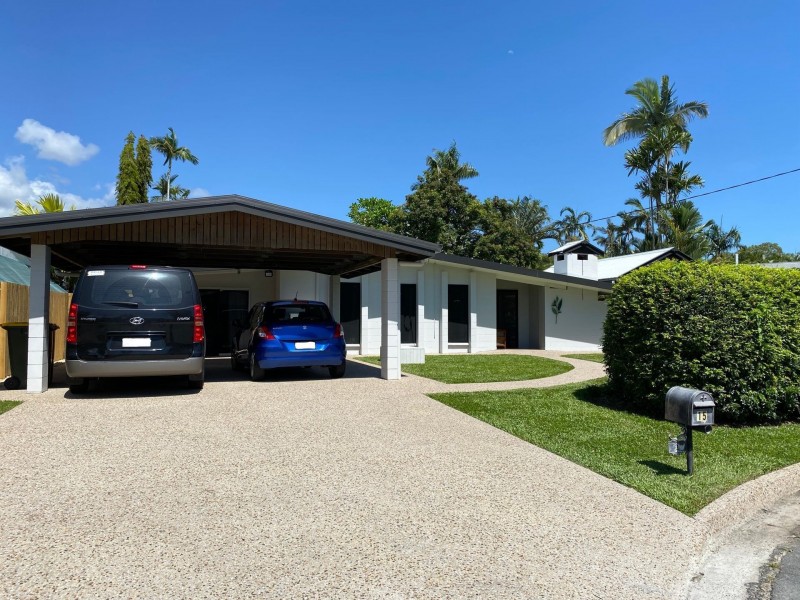 15 Almond Street, Holloways Beach QLD 4878
