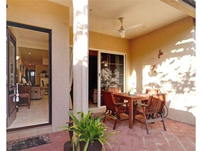 102/2-10 Greenslopes Street, Cairns North QLD 4870