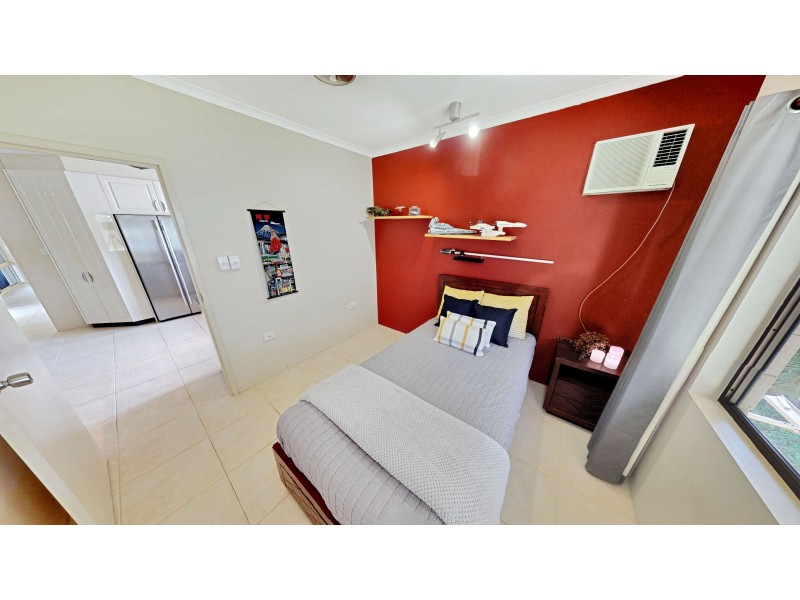 25 Shannon Drive, Woree QLD 4868