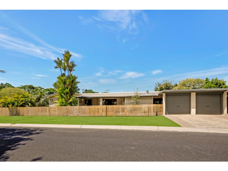 25 Shannon Drive, Woree QLD 4868
