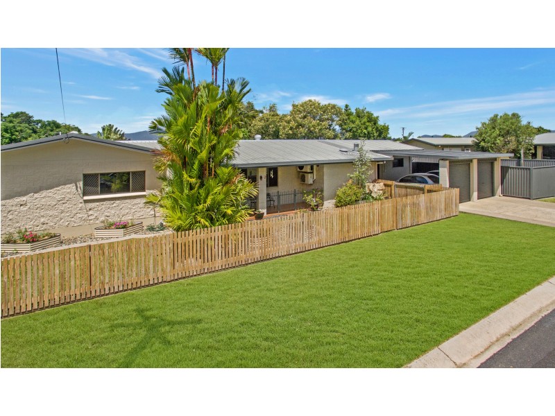 25 Shannon Drive, Woree QLD 4868