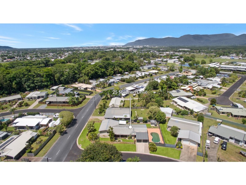 25 Shannon Drive, Woree QLD 4868