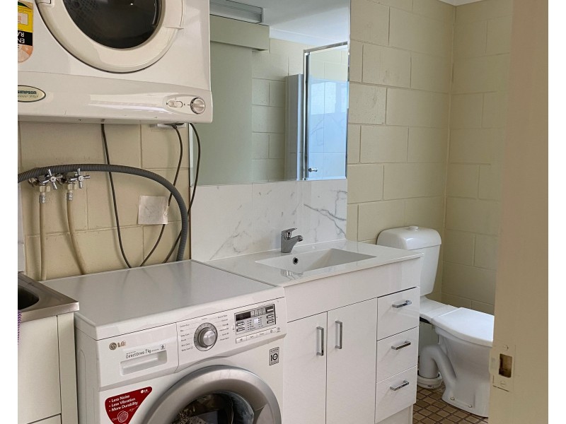 8/439 Severin Street, Parramatta Park QLD 4870