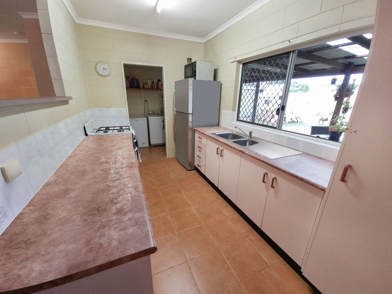 1 Carpenter Close, Edmonton QLD 4869