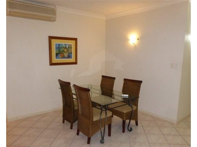 1118/2 Greenslopes Street, Cairns North QLD 4870