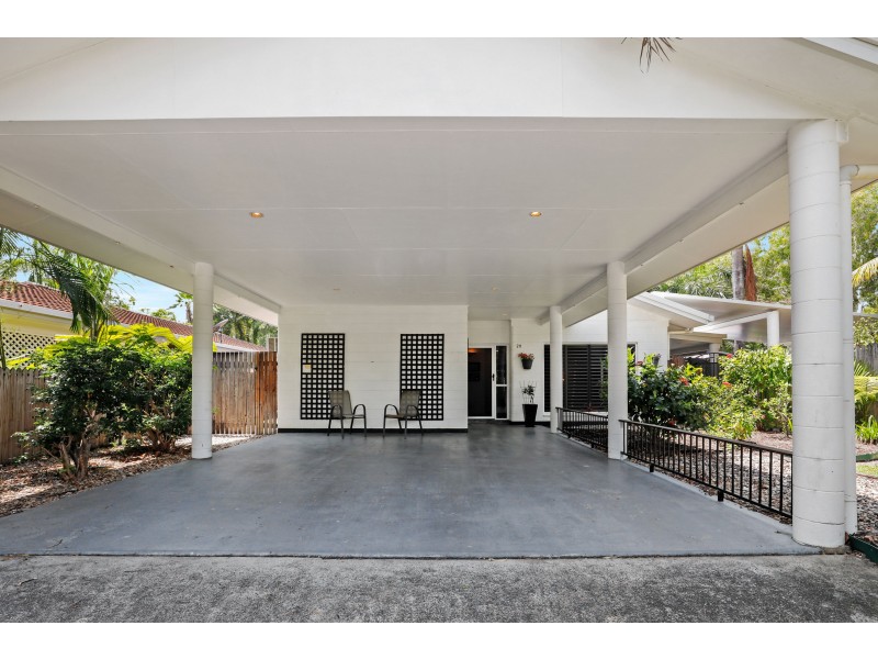 28 Eddy Street, Clifton Beach QLD 4879