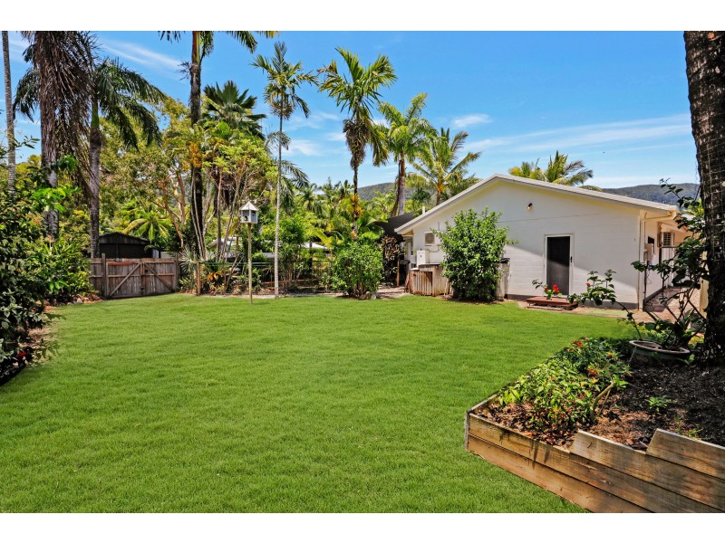 28 Eddy Street, Clifton Beach QLD 4879