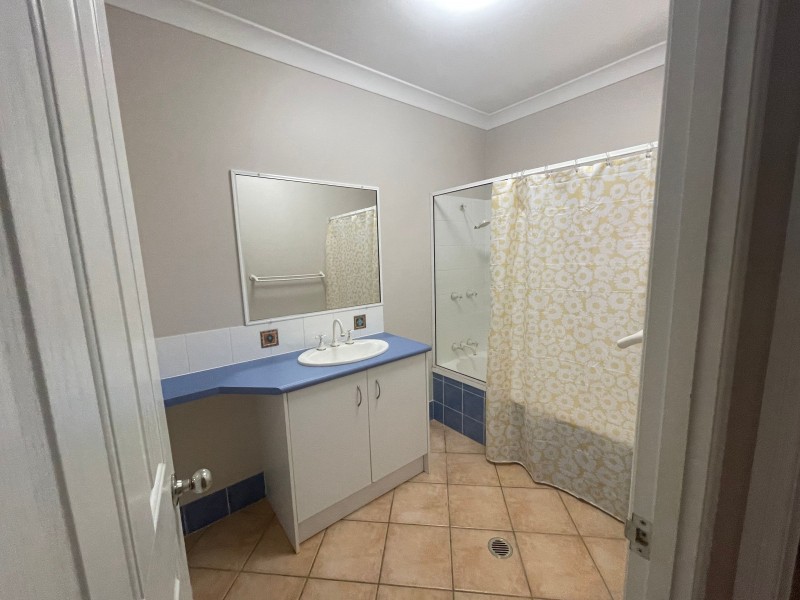 11 Goodhew Close, Bentley Park QLD 4869