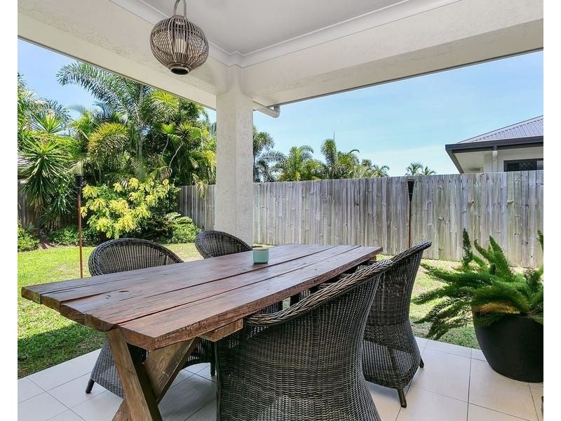 28 Reed Road, Trinity Beach QLD 4879