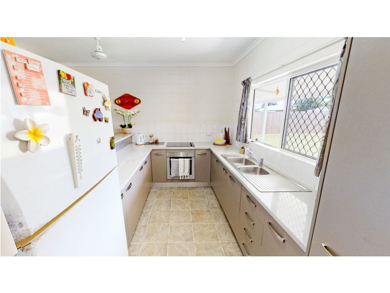 10 Carpenter Close, Edmonton QLD 4869