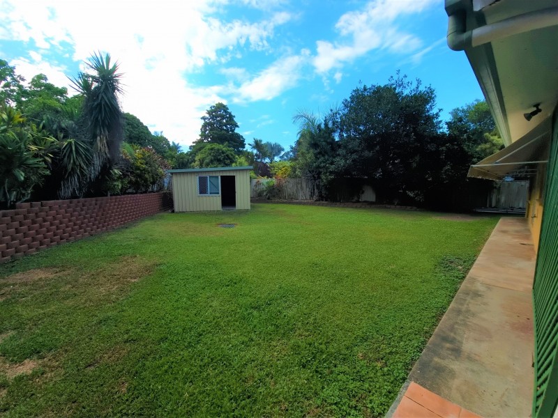 15 Garland Close, Kanimbla QLD 4870