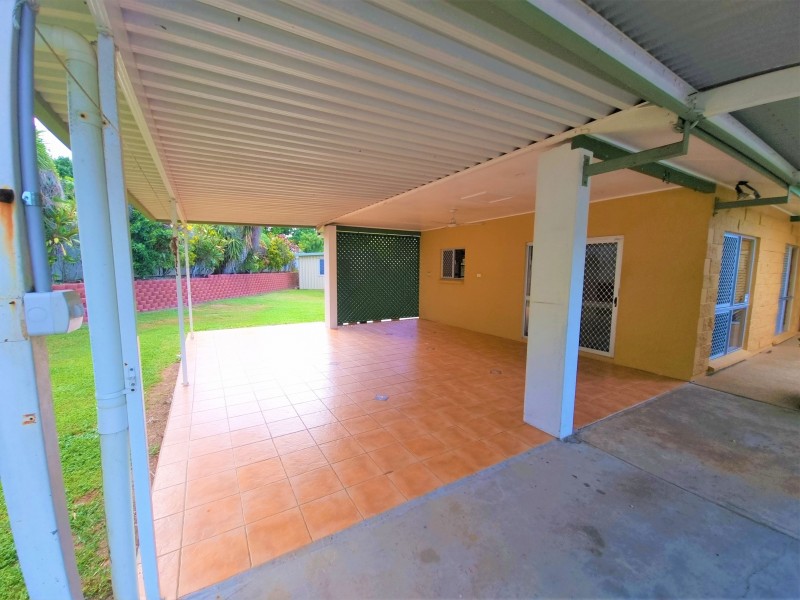 15 Garland Close, Kanimbla QLD 4870