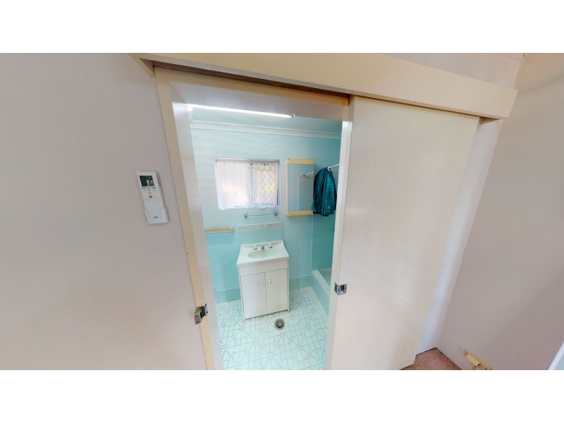 15 Garland Close, Kanimbla QLD 4870