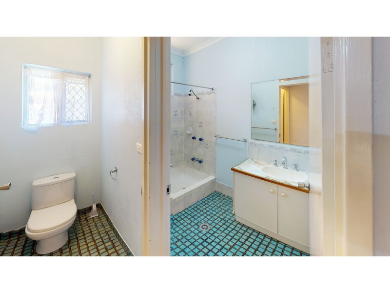15 Garland Close, Kanimbla QLD 4870