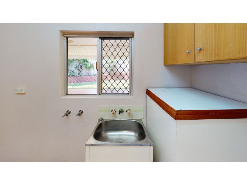 15 Garland Close, Kanimbla QLD 4870