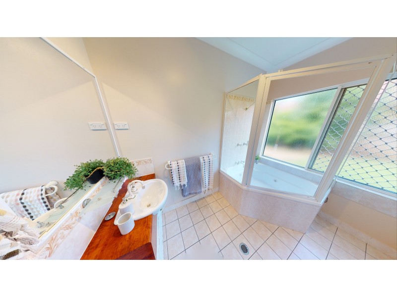 2 Kulgun Street, Caravonica QLD 4878