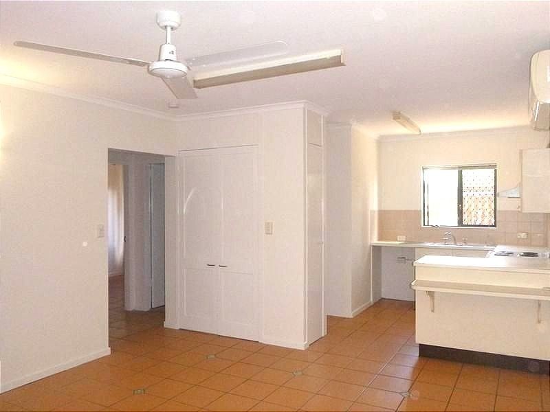 7/235-237 McLeod Street, Cairns North QLD 4870