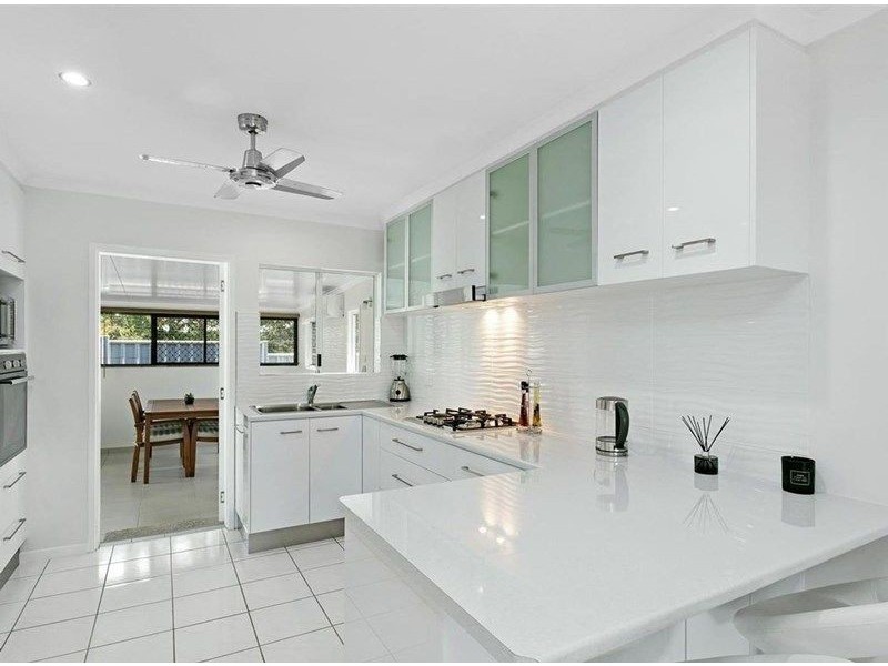 4/36-38 Old Smithfield Road, Freshwater QLD 4870