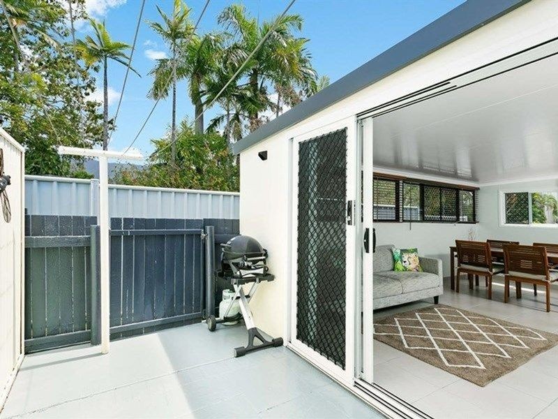 4/36-38 Old Smithfield Road, Freshwater QLD 4870