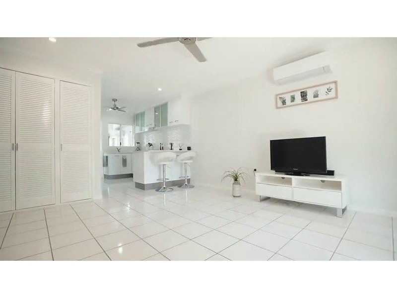 4/36-38 Old Smithfield Road, Freshwater QLD 4870