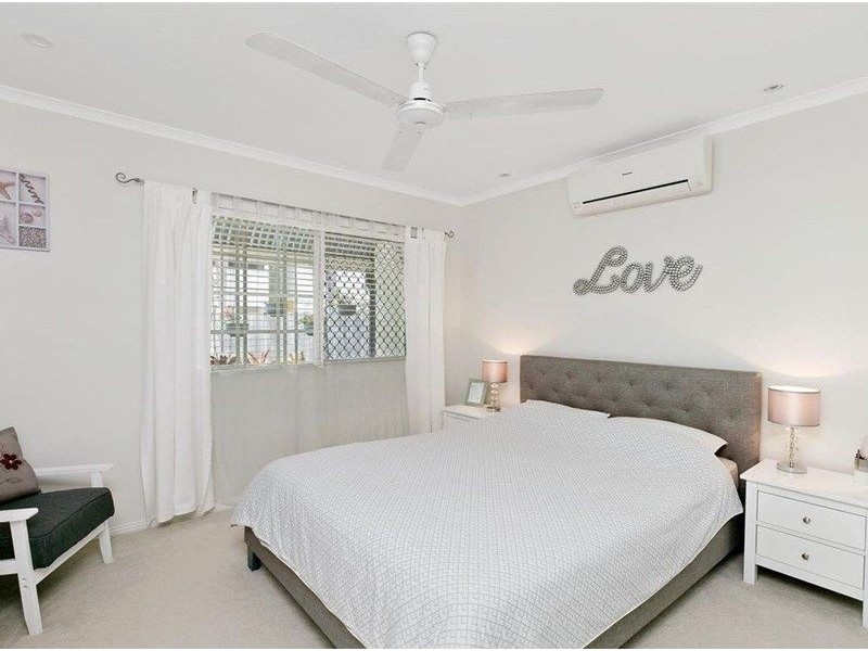 4/36-38 Old Smithfield Road, Freshwater QLD 4870