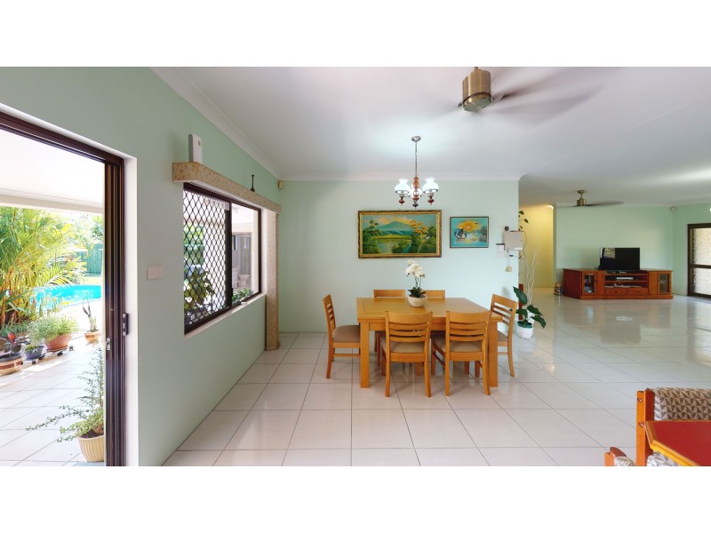 8 Flora Close, Clifton Beach QLD 4879