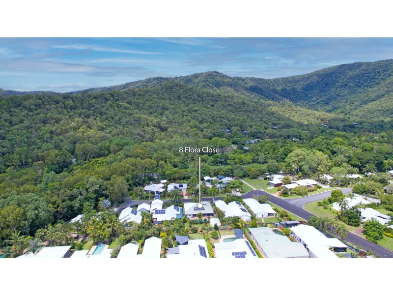 8 Flora Close, Clifton Beach QLD 4879