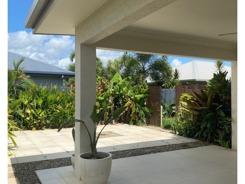 12 Starcke Trail, Smithfield QLD 4878