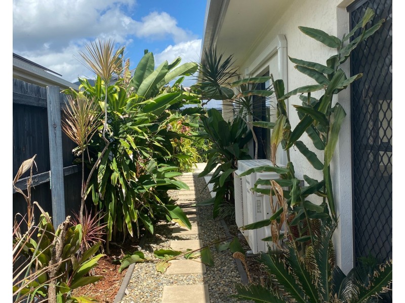 12 Starcke Trail, Smithfield QLD 4878