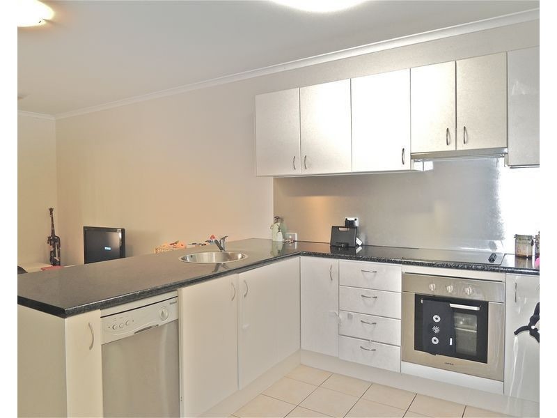 6/65-69 Cedar Rd, Palm Cove QLD 4879