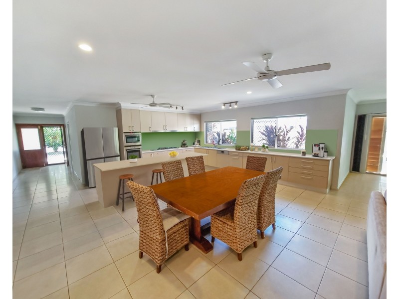 73 Koppen Terrace, Mooroobool QLD 4870