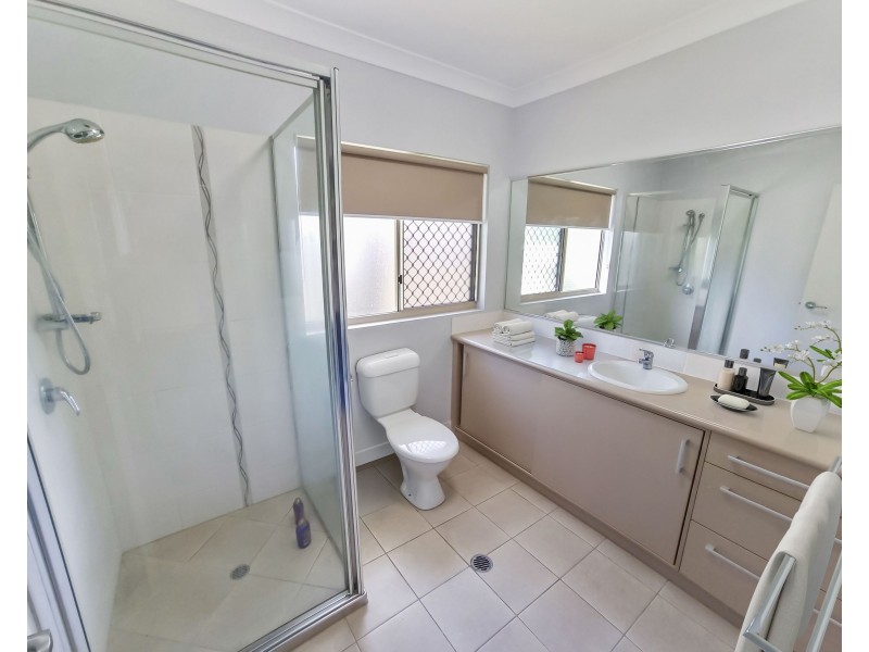 73 Koppen Terrace, Mooroobool QLD 4870