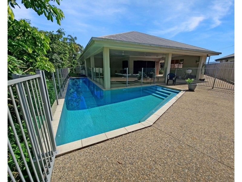 73 Koppen Terrace, Mooroobool QLD 4870