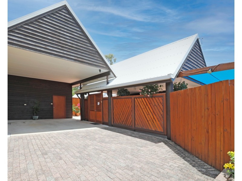 23 Thais Street, Palm Cove QLD 4879