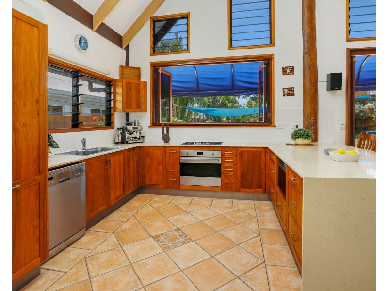 23 Thais Street, Palm Cove QLD 4879