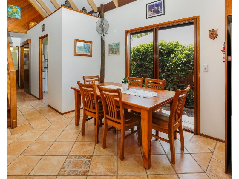 23 Thais Street, Palm Cove QLD 4879