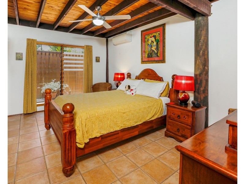 23 Thais Street, Palm Cove QLD 4879