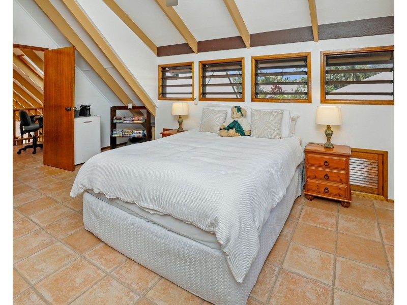 23 Thais Street, Palm Cove QLD 4879